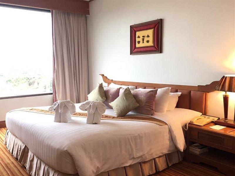 Laithong Hotel Ubon Ratchathani Zewnętrze zdjęcie