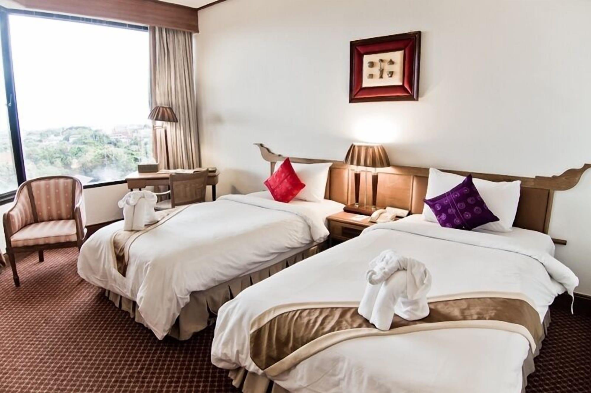 Laithong Hotel Ubon Ratchathani Zewnętrze zdjęcie