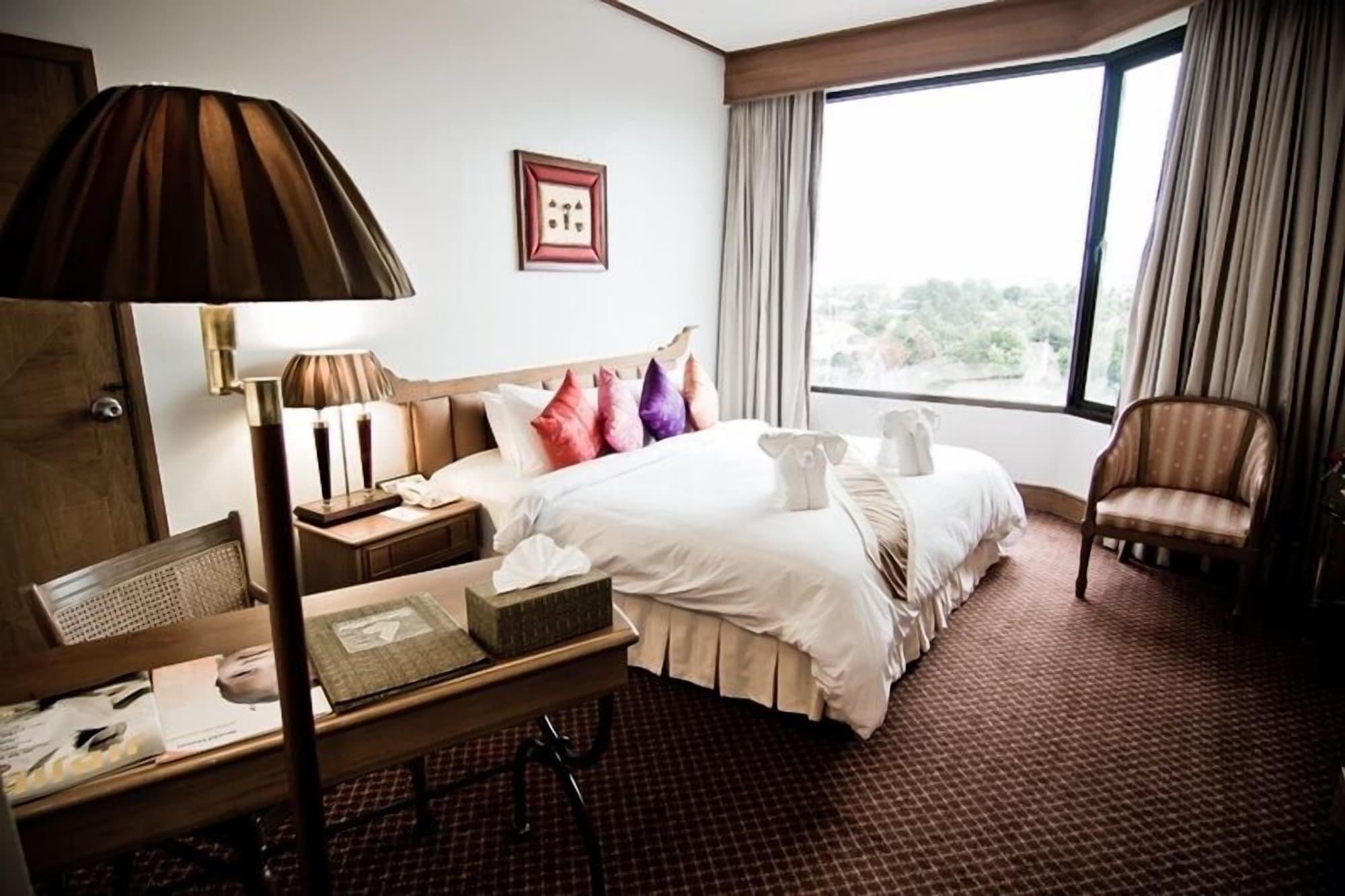 Laithong Hotel Ubon Ratchathani Zewnętrze zdjęcie