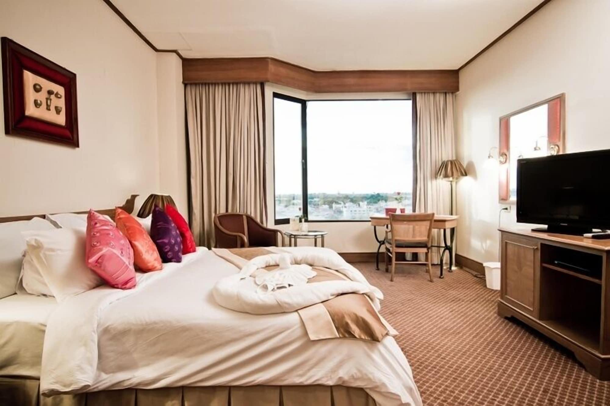 Laithong Hotel Ubon Ratchathani Zewnętrze zdjęcie