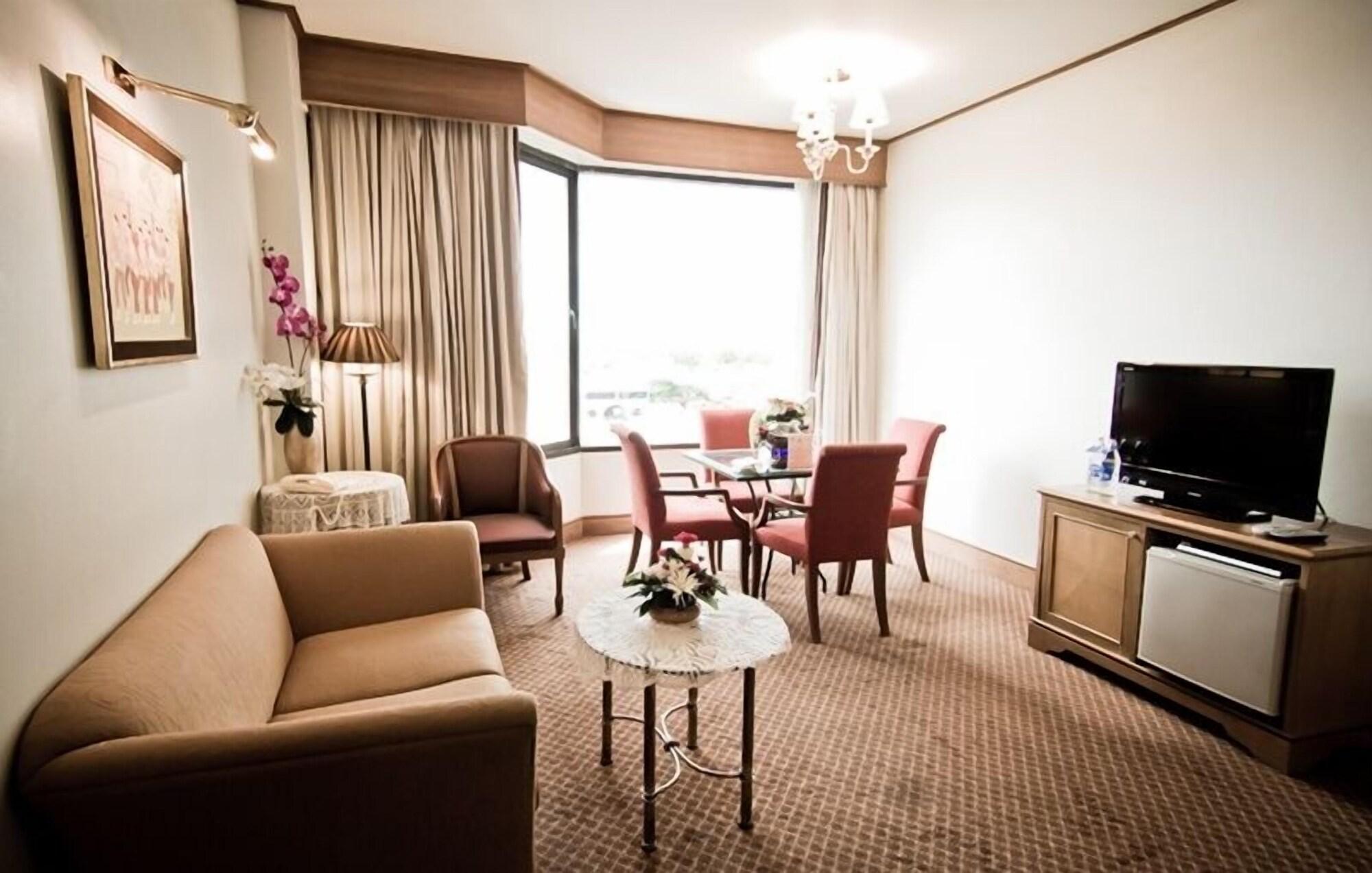 Laithong Hotel Ubon Ratchathani Zewnętrze zdjęcie