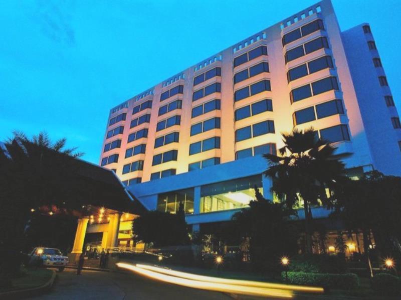 Laithong Hotel Ubon Ratchathani Zewnętrze zdjęcie